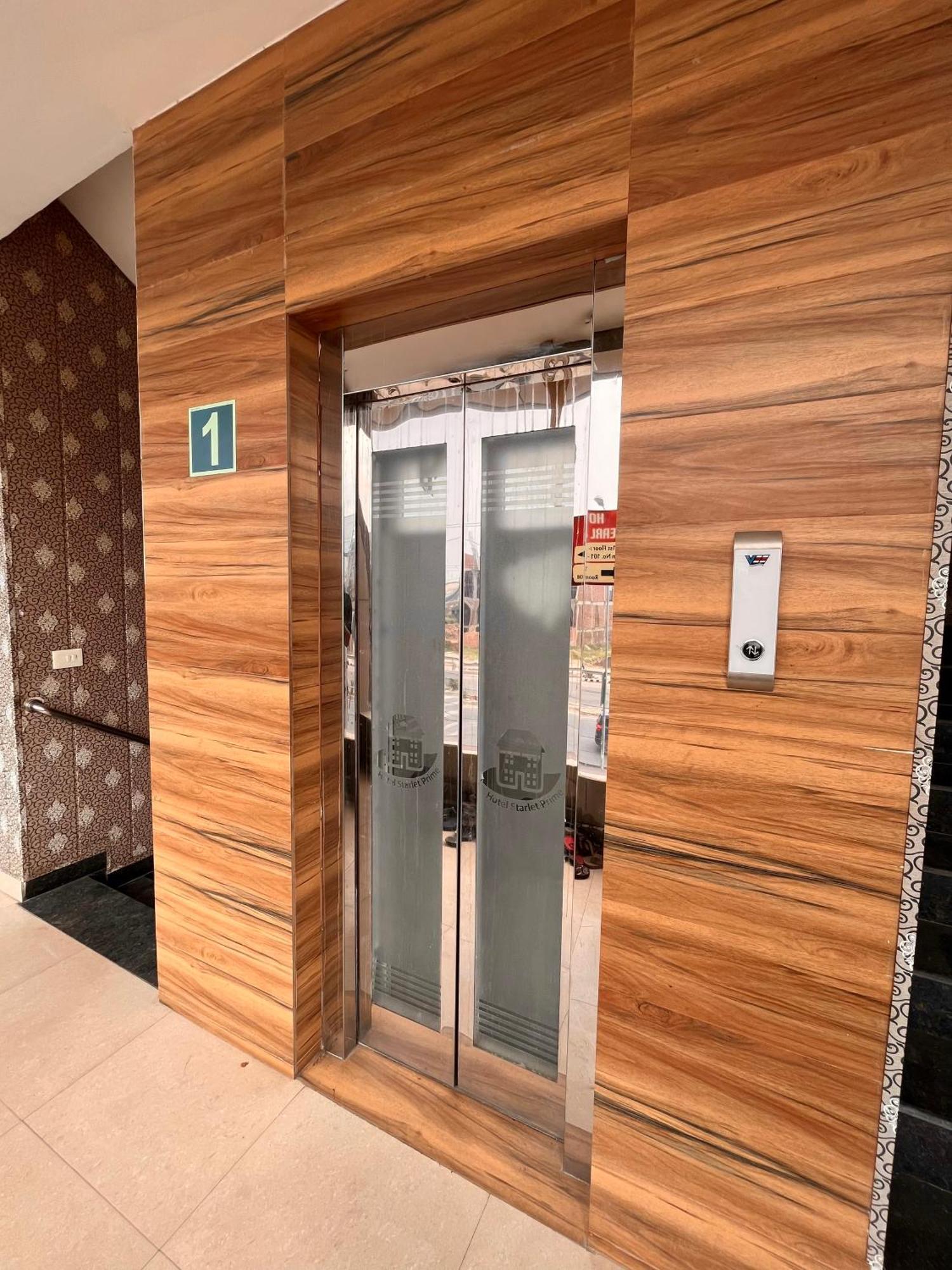 Zirakpur Hotel The Pearl Grand - Top Rated ! Most Awarded ! Parking ! Lift ! Luxury Rooms ! Best Selling מראה חיצוני תמונה